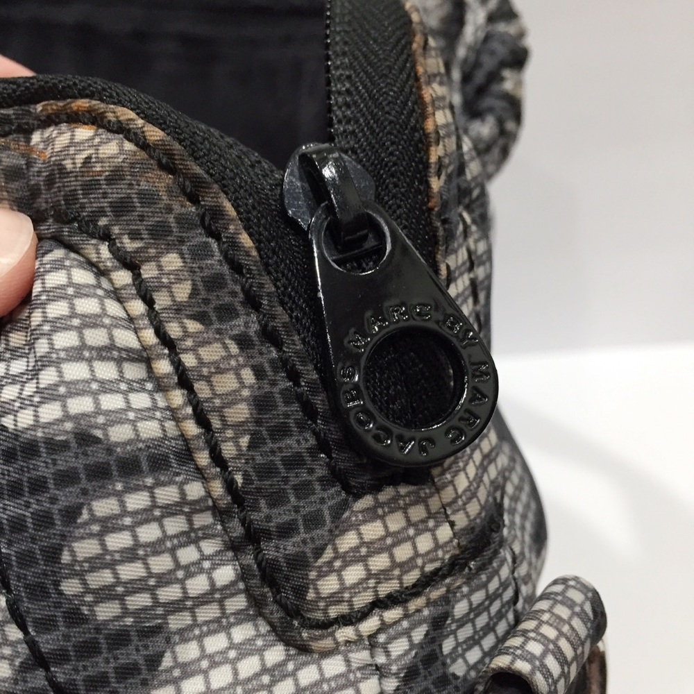 Marc by Marc Jacobs floral print laptop bag - Picture 8 of 10